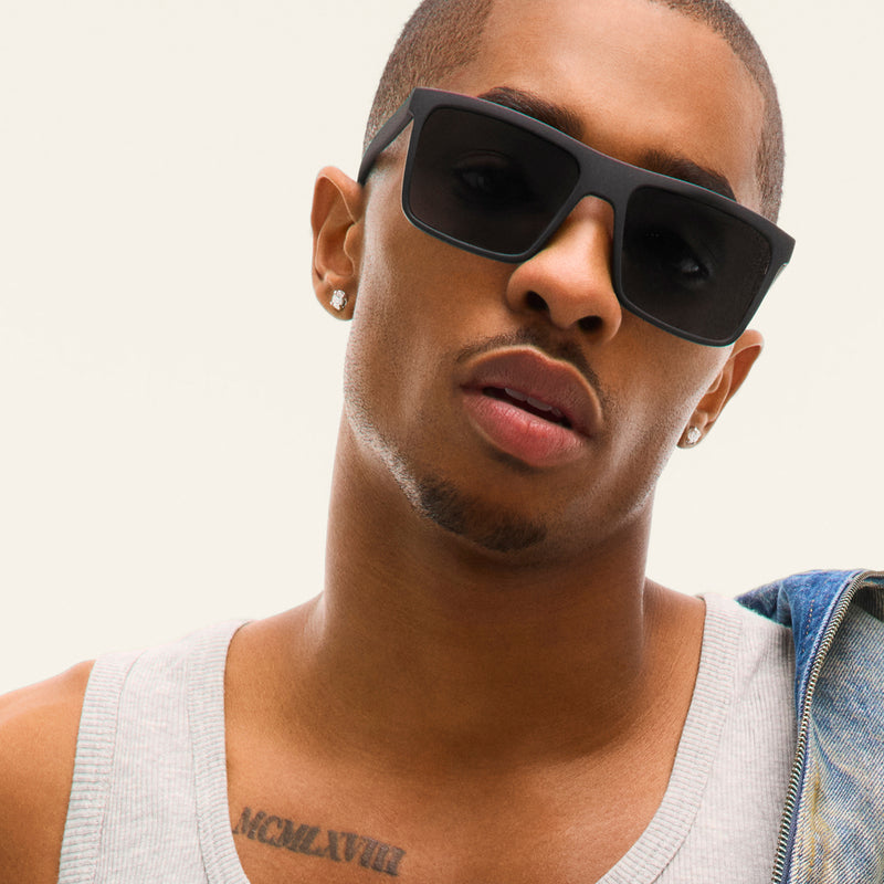 MATTE BLACKSMOKE POLARISED MENS