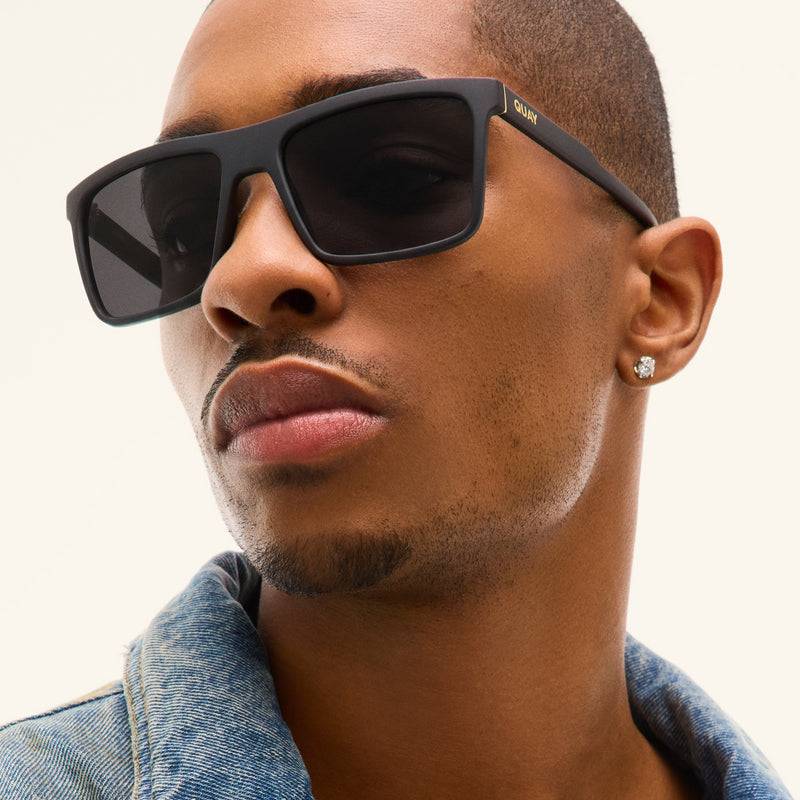 MATTE BLACKSMOKE POLARISED MENS