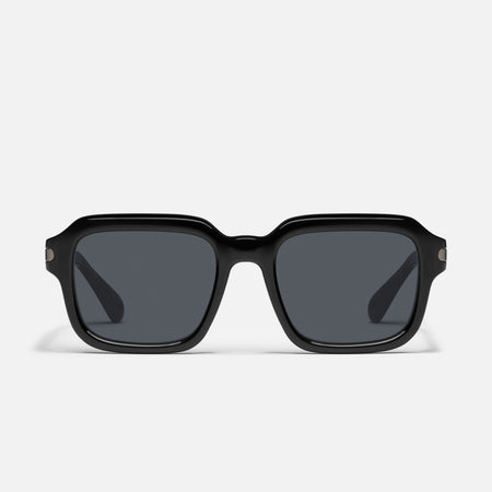 BLACK/SMOKE