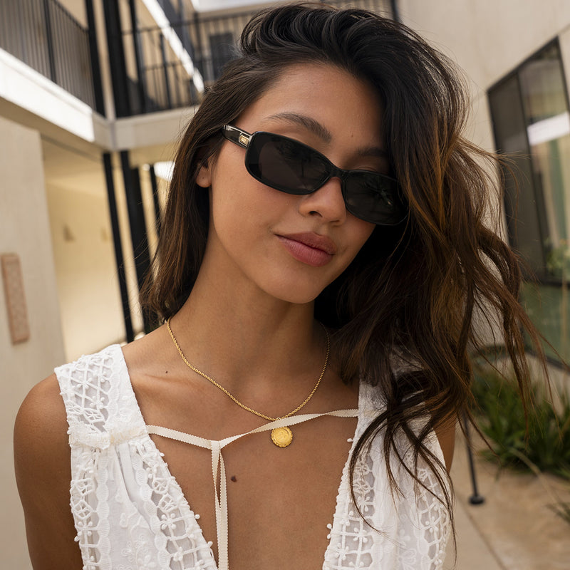 BLACKBLACK POLARIZED